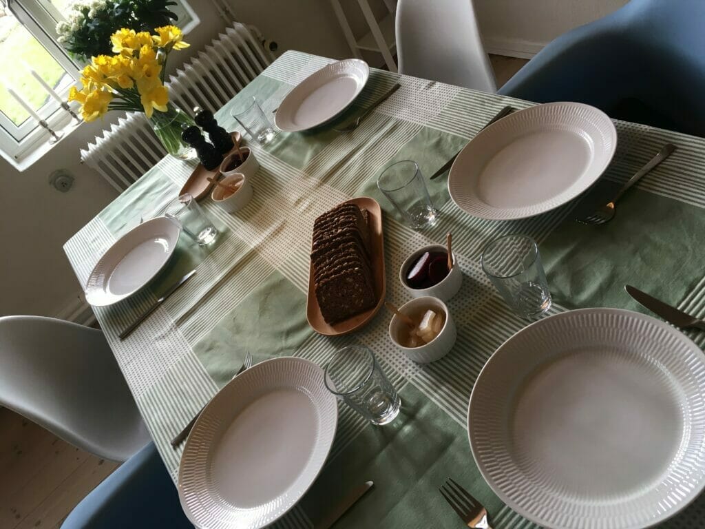 søndgsfrokost med lamme frikadeller