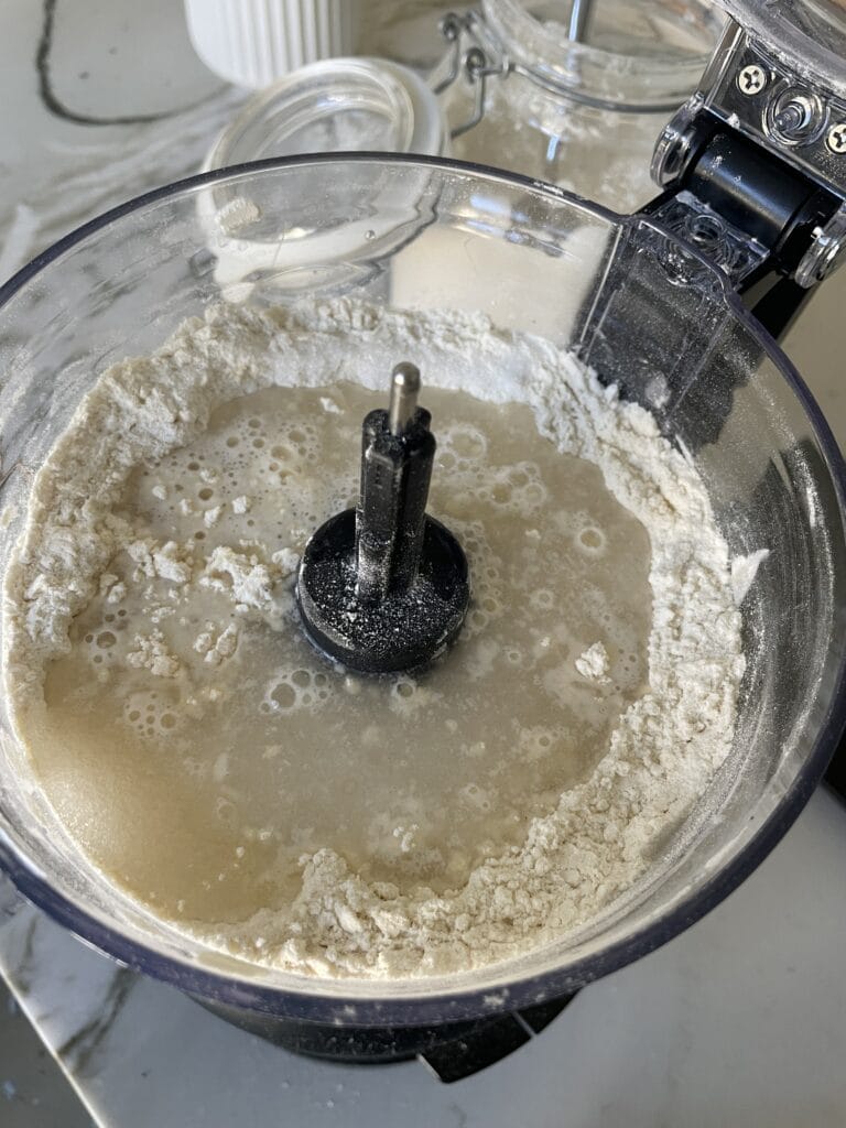 opskift på nem tærtedej i foodprocessor