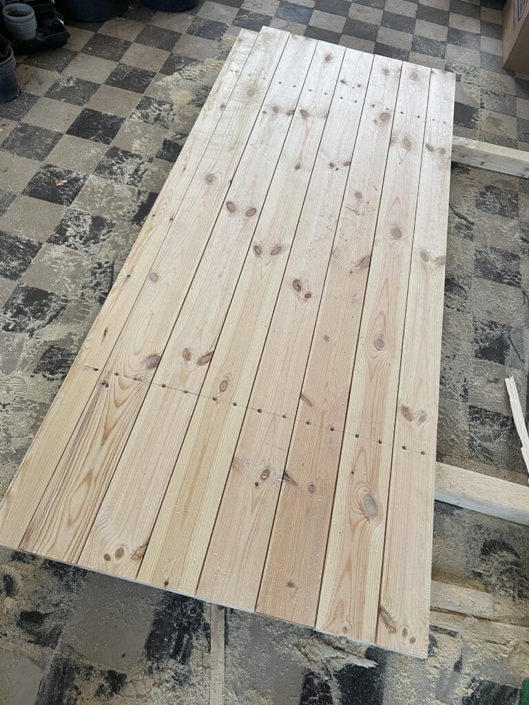 Færdig hjemmelavet staldør