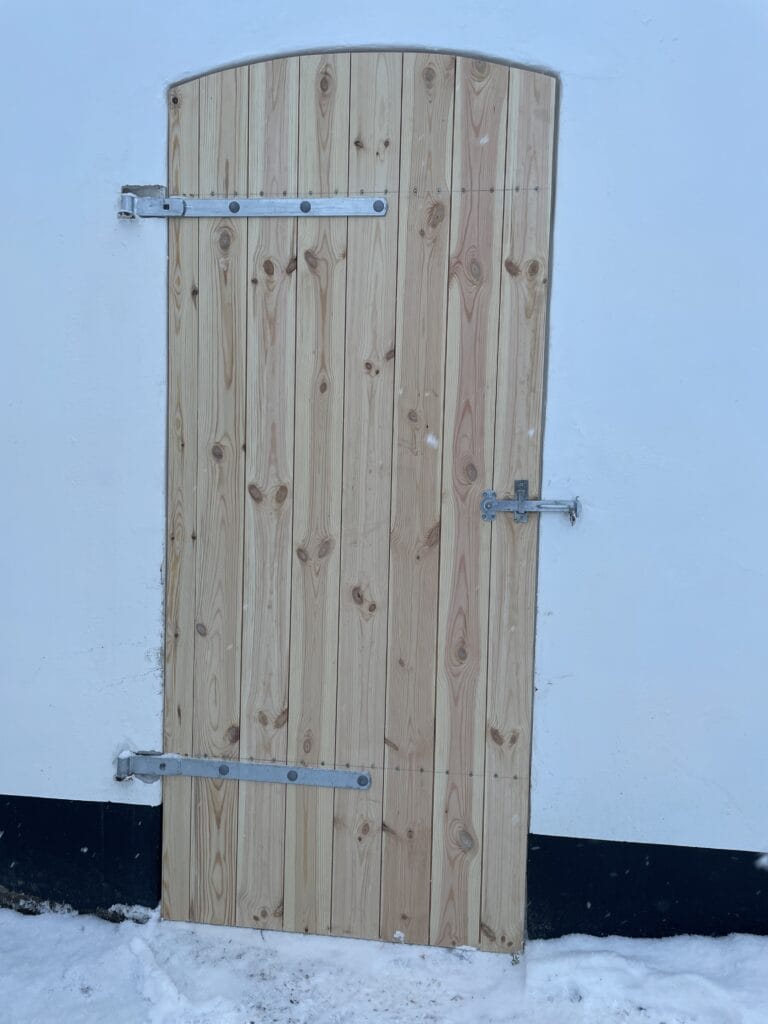 Hjemmelavet bygge selv stalddør til udendørs