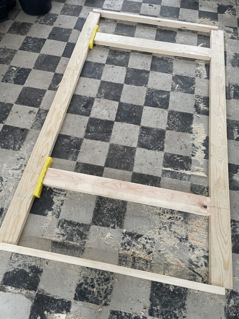 guide til at bygge en stalddør 